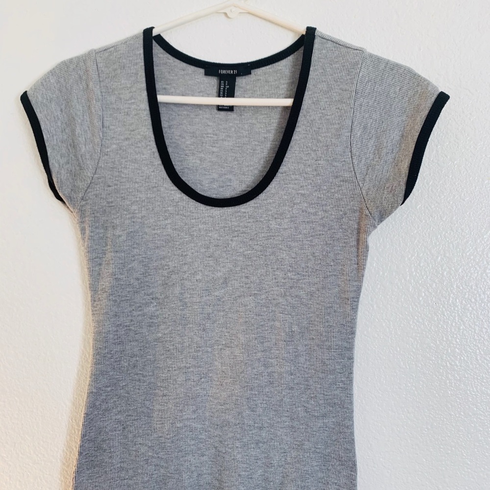 U-neck body suit, with black around the neck - Picture 2 of 3